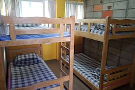 Chungmu Hostel | 더팝콘 게스트하우스 여성전용 4인실(개별화장실 동피랑 마을 도보1분 중앙시장도보3분!)통영