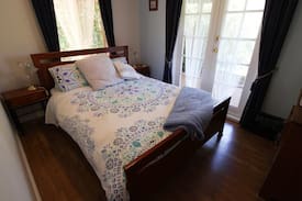 Lower Chittering Bed & Breakfast | Treetops Guest House