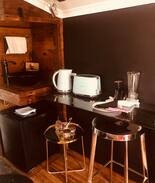 Cootamundra Cabin | Cootamundra, Australia Rural accommodation