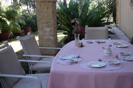 Allambie Heights Bed & Breakfast | Private Bedroom with a touch of luxury and space.