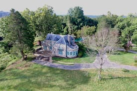 Strasburg House | Cedar Creek Wayside Castle