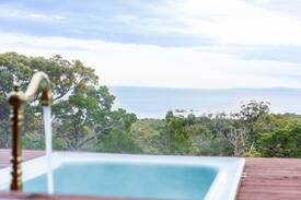 North Stradbroke Island Cabin | Myora Getaway - North Stradbroke Home with a View