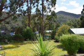 Sisters Beach House | Platypus Chalet