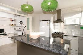 Hawthorn House | Holiday Home @ 4/69 Wattle road Hawthorn