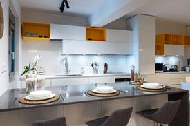 Diasella Apartment | Large Elegant Studio, Kalathi Home Suites in Verga