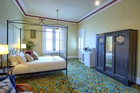 Glenelg House | Large Heritage Room in Central Glenelg