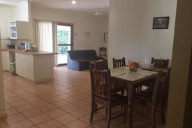 Kununurra House | Sunny double Bed Room in Friendly Family Home