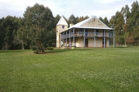Forest Grove House | Wineries, beaches and seclusion