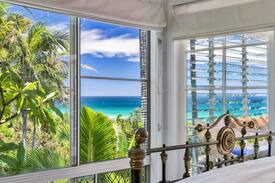East Ballina House | Pandanus Pool Beach House - 2 mins walk to Beach