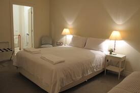 Barraba Hotel | The Playhouse Hotel - Family Suite
