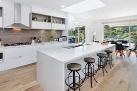 Daylesford House | 13A On The Lake