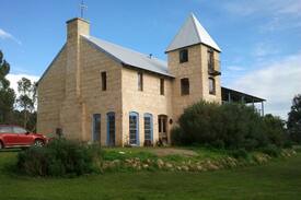 Forest Grove House | Wineries, beaches and seclusion