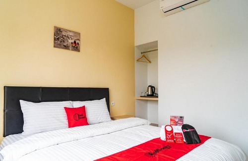 Serpong Hotel | RedDoorz Plus Near Teras Kota 3