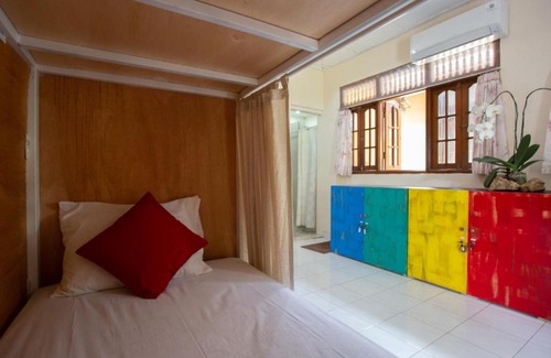 Sampalan Hotel | Nushe Hostel