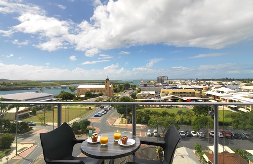 Mackay Hotel | Oaks Mackay Rivermarque Hotel