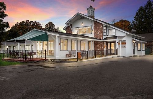 Manchester Center Hotel | The Palmer House Resort, Ascend Hotel Collection