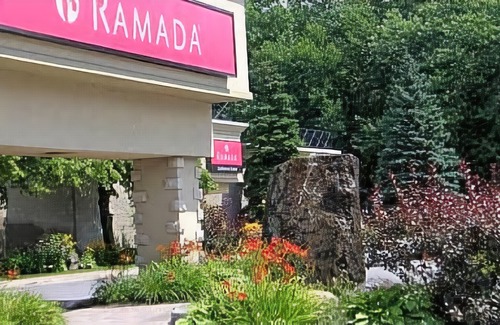 Cornwall Hotel | Ramada by Wyndham Cornwall