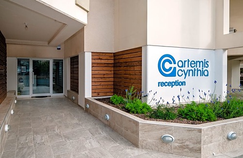 Universal Hotel | Artemis Cynthia Complex
