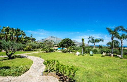 Castellammare del Golfo Hotel | L'Ulivo Blu - Two-Bedroom with View