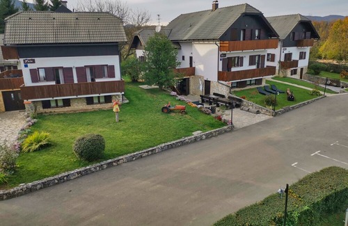 Seliste Hotel | Etno garden