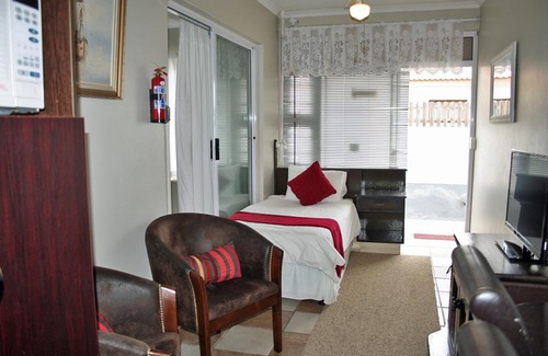 Swakopmund Hotel | Room for 3 Guests - Amarachi Guesthouse in Swakopmund Namibia - Beach in 500m