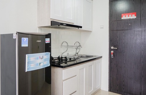 Ciputat Hotel | Remarkable Studio at Baileys City Apartment