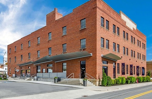 Pulaski Hotel | Jackson Park Inn, Ascend Hotel Collection