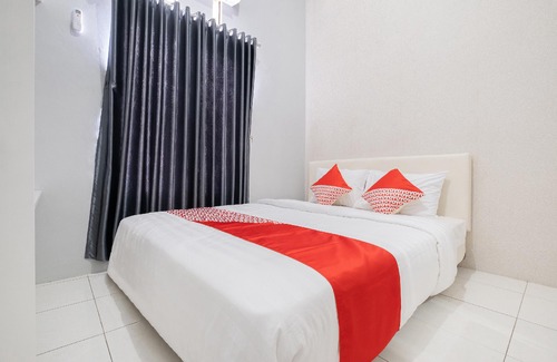 Mertoyudan Hotel | OYO 2727 Nareswari Guest House