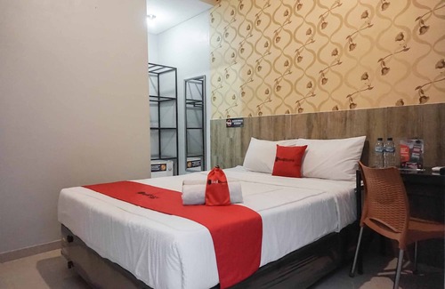 Dinoyo Hotel | RedDoorz @ Bukit Dieng 2