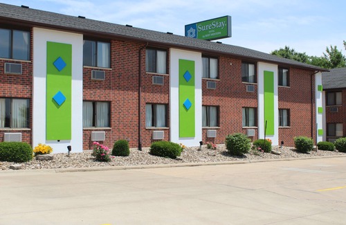 Cedar Rapids - Iowa City Hotel | SureStay Hotel by Best Western Cedar Rapids