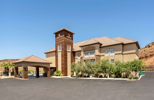 St. George Hotel | La Quinta Inn & Suites by Wyndham St. George