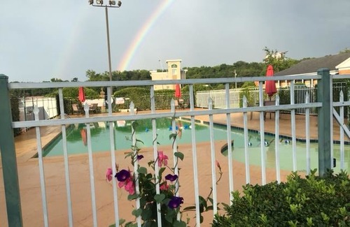 Forsyth Hotel | Americas Best Value Inn & Suites Forsyth
