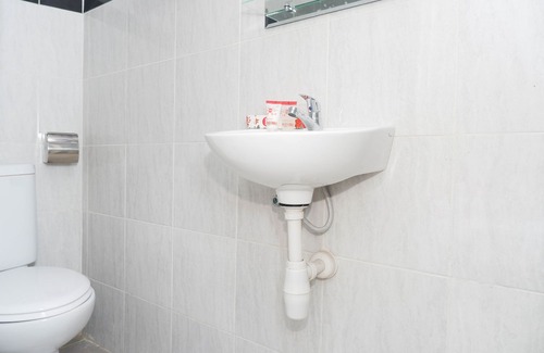 Semarang Hotel | OYO 1217 Candi Residence
