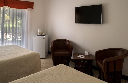 Monterrico Hotel | Hotel Cayman Suites