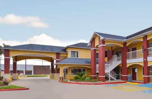 Baytown Hotel | Americas Best Value Inn Baytown