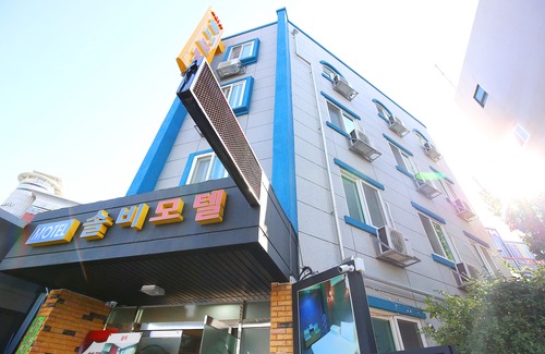 Dong-gu Hotel | Daejeon Yongjeon Sol-b