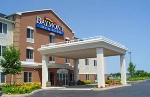 Waterford Hotel | Baymont by Wyndham Waterford/Burlington WI