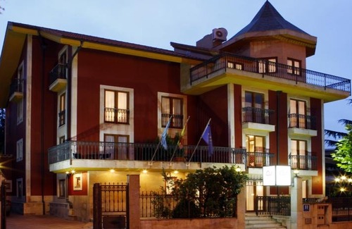 Las Campas y San Claudio Hotel | Ayre Hotel Alfonso II
