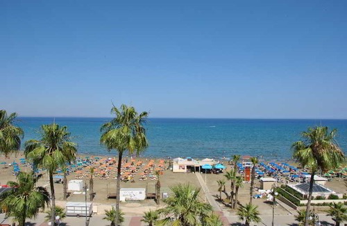Larnaca City Centre Hotel | Les Palmiers Beach Hotel