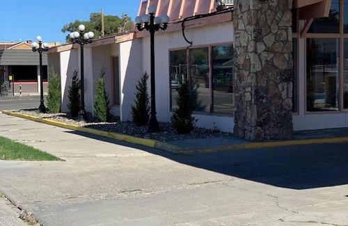 Winnemucca Hotel | Econo Lodge Inn & Suites