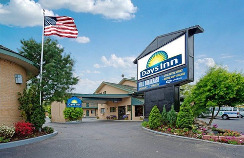 Woodbury Hotel | Days Inn by Wyndham Woodbury Long Island
