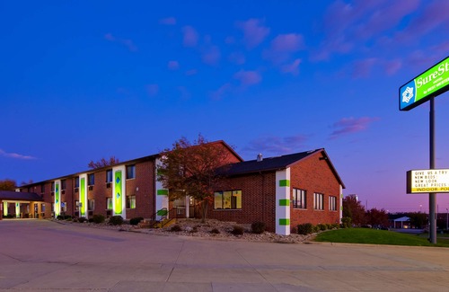 Cedar Rapids - Iowa City Hotel | SureStay Hotel by Best Western Cedar Rapids