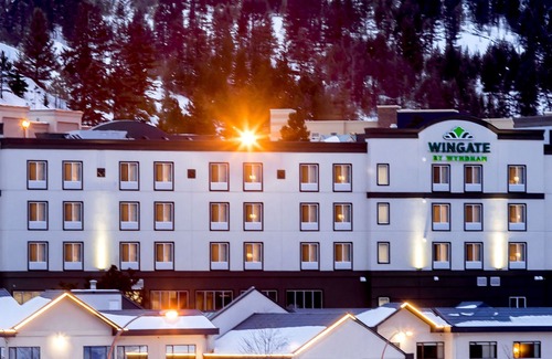 Kamloops Hotel | Wingate by Wyndham Kamloops