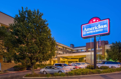 Omaha Hotel | AmericInn by Wyndham Omaha
