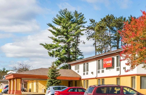 Stevens Point Hotel | Econo Lodge Inn & Suites Stevens Point