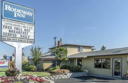 City Center Medford Hotel | Rodeway Inn Medford