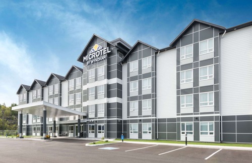 Sudbury Hotel | Microtel Inn & Suites by Wyndham Sudbury