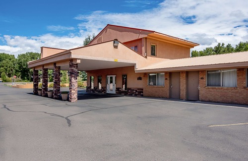 Gunnison Hotel | Rodeway Inn Gunnison