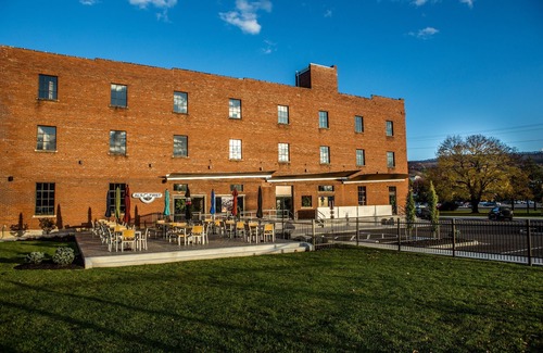 Pulaski Hotel | Jackson Park Inn, Ascend Hotel Collection