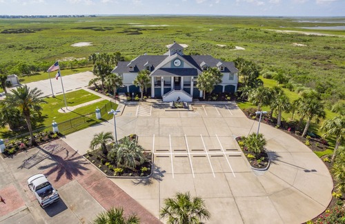 Hitchcock Hotel | Harborwalk Lodge